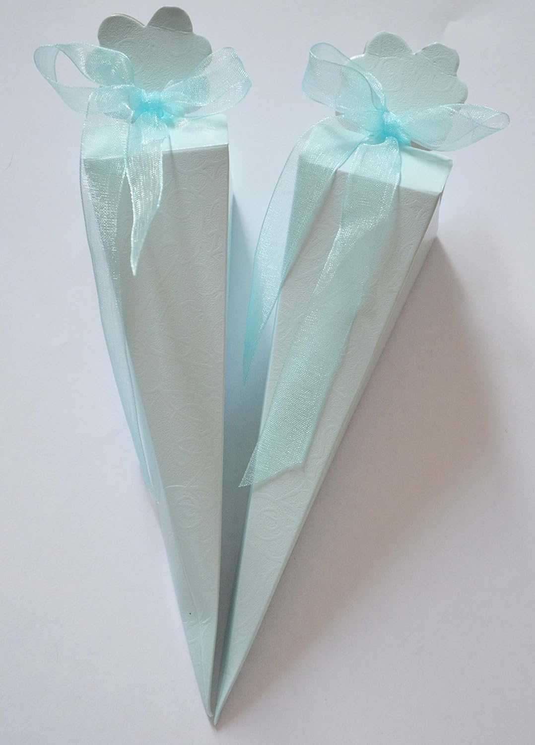 25 CONI PORTARISO PORTACONFETTI CON EFFETTO SETA BIANCA A RILIEVO (Nastro organza compreso)