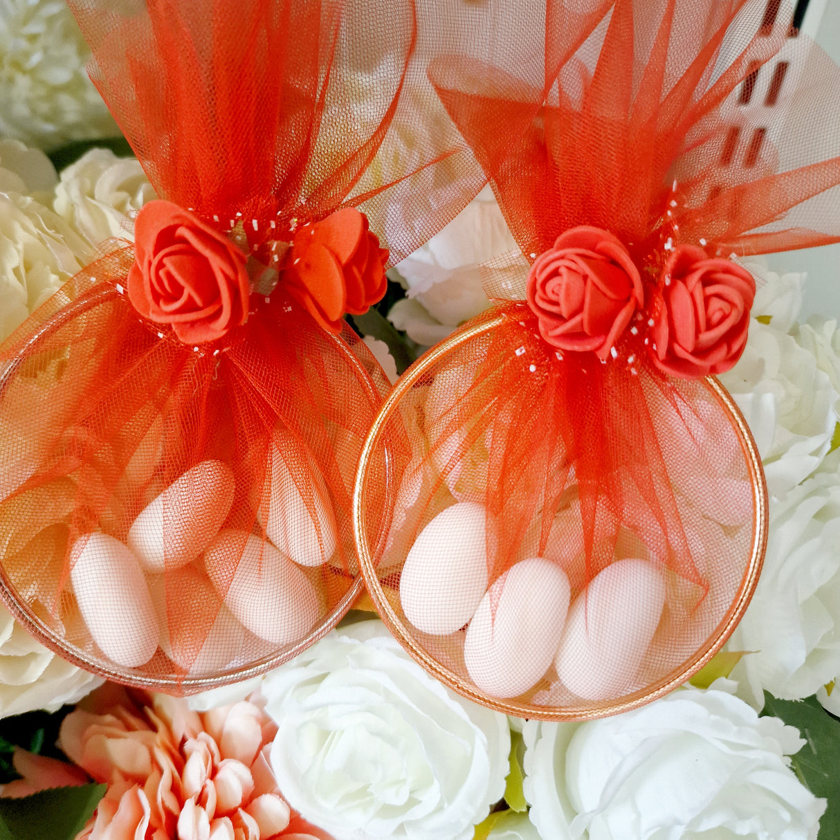 20 pezzi Bomboniera segnaposto in cerchio anello metallico e tulle ROSSO con fiore decorazione, adatta a tutte le cerimonie