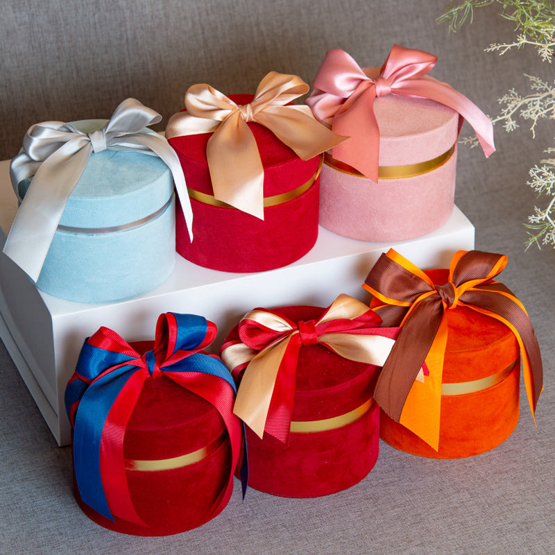 Cappelliera Scatola rivestita in velluto con nastro doppio raso