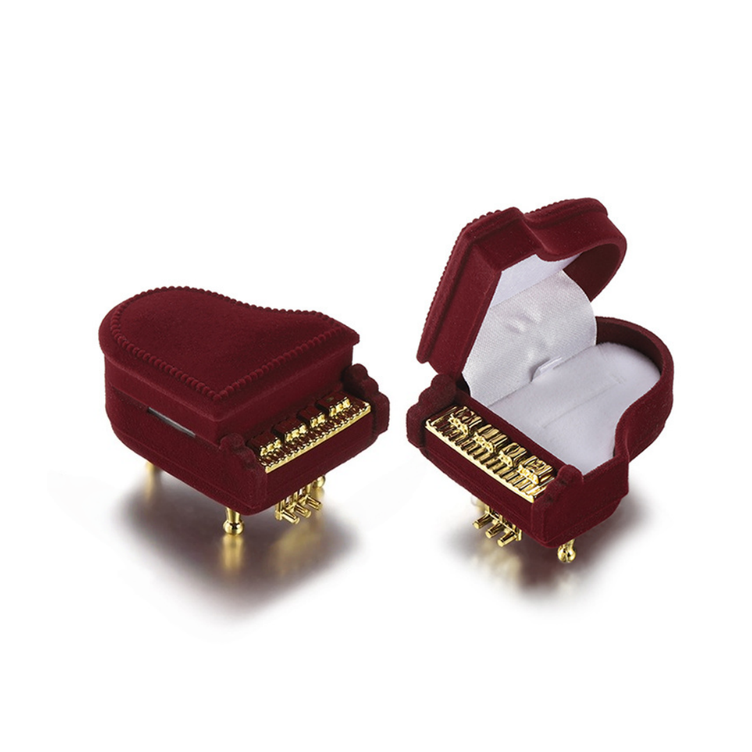 Portagioie a Forma di Pianoforte in Velluto Bordeaux, Astuccio Elegante per Anelli e Collane, 69x53x52mm, con Piedini Dorati