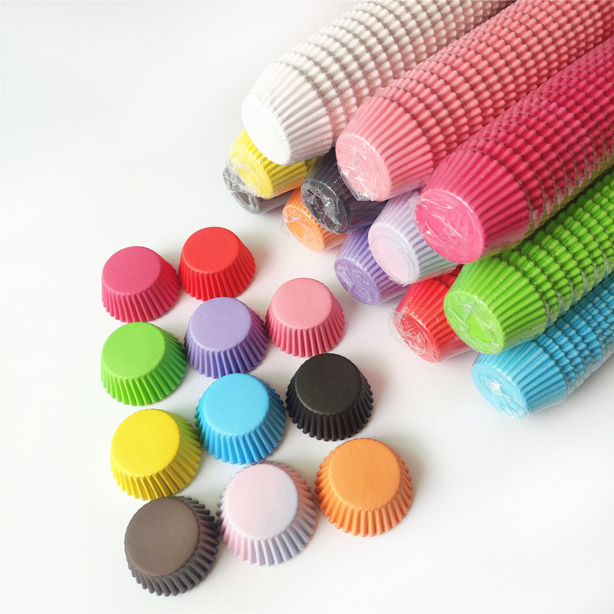 200 pezzi mini pirottini per Confetti e Macaron 2.5cm diametro sotto vari colori in carta pergamena