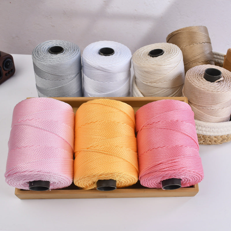 Cordino Swan per Borse Uncinetto, Cordino Viscosa 3mm x 200m 240g, Filato Lucido per Macramé, Filo per Uncinetto, Fai Da Te, Ideale per Borse, Decorazioni e Maglieria