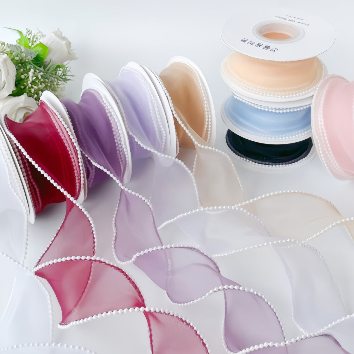 5 yard Nastro in chiffon con bordo animato le perle forma ondulata