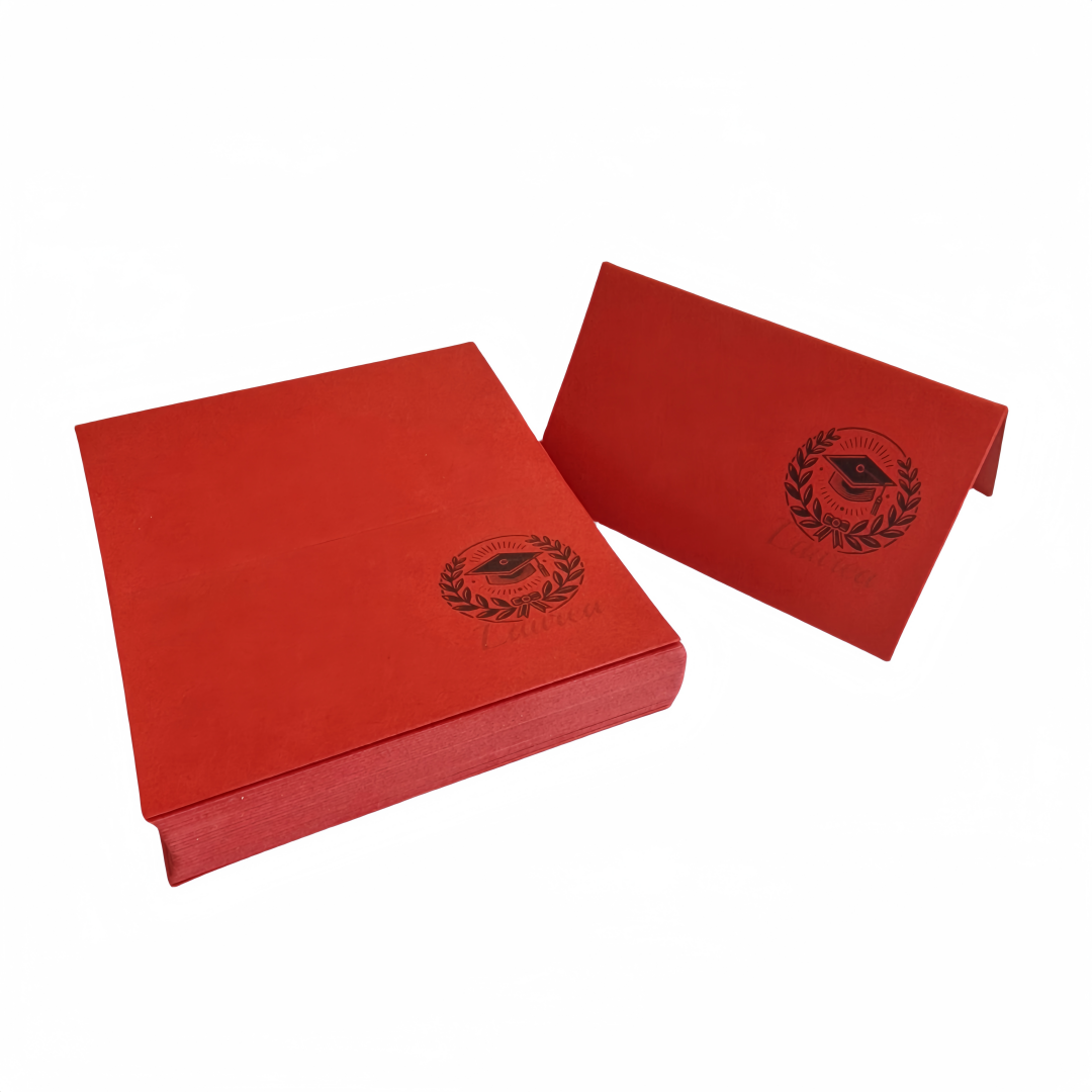 Confezione da 50 Pezzi Segnaposto in Cartoncino Rosso per Occasioni Speciali Laurea