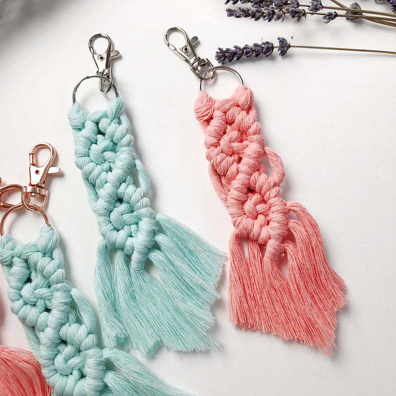 Portachiavi con nappe intrecciate coda di sirena