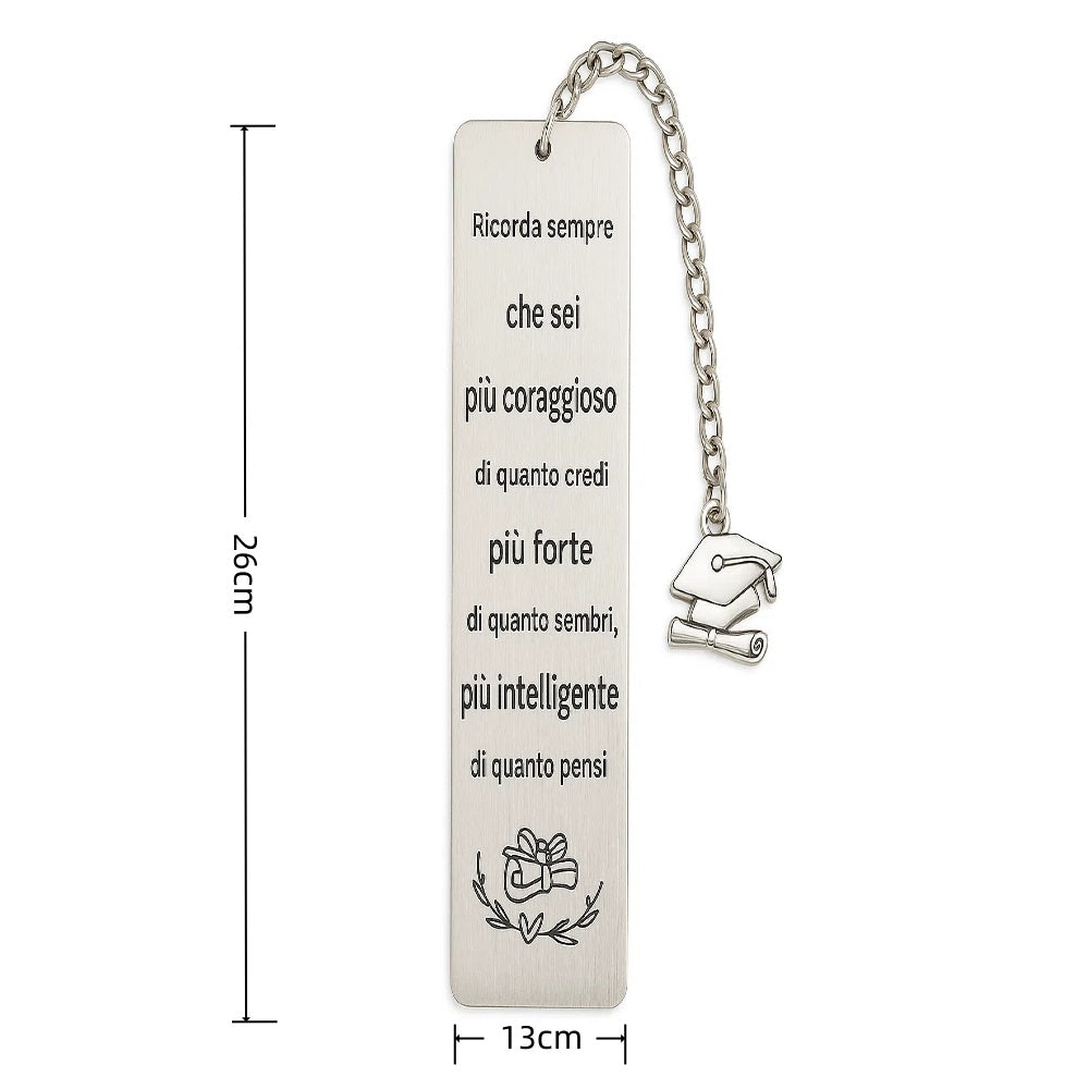 Segnalibro Metallo con Ciondolo Tocco Berretto Regalo Bomboniere Laurea Originale Frasi Incise Motivazionali