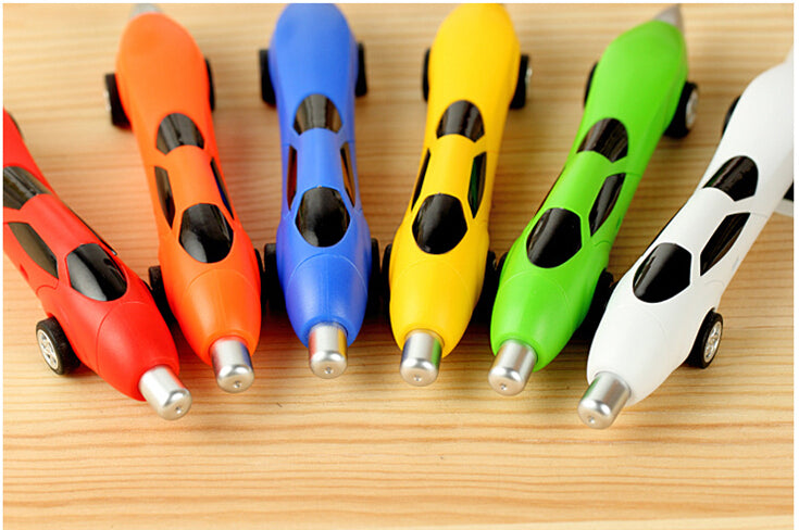 PENNA A SFERA COLORATE FORMA MACCHINA AUTO SPORTIVO
