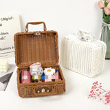 Valigia Scatola Intrecciata in Finta Rattan Effetto Vimini Vintage con Manico, 23x18x12 cm, Porta Regalo Bomboniere, Cestino da Picnic, Decorazione Matrimonio Tema Giardino