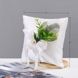 Elegante Cuscino Portafedi per Matrimonio, Bianco con Rose e Foglie Verdi, Decorato con Fiocco in Raso e Perle, 18x18 cm